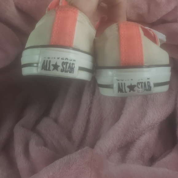 converse - Picture 4 of 8